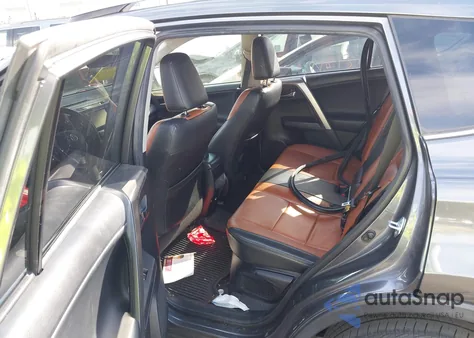 2017 Toyota Rav4 Hybrid Xle z USA, uszkodzony, nr VIN JTMRJREV3HD112034